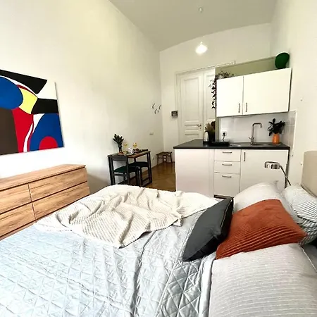 Robins Nest In The Center *