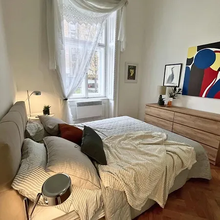 Robins Nest In The Center Maribor