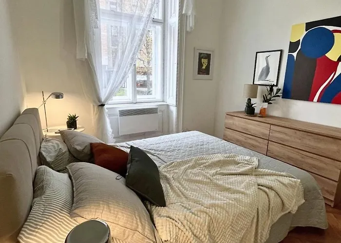 Robins Nest In The Center Maribor